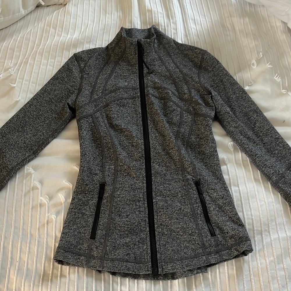 Size 4 define jacket from lululemon in the color heather grey